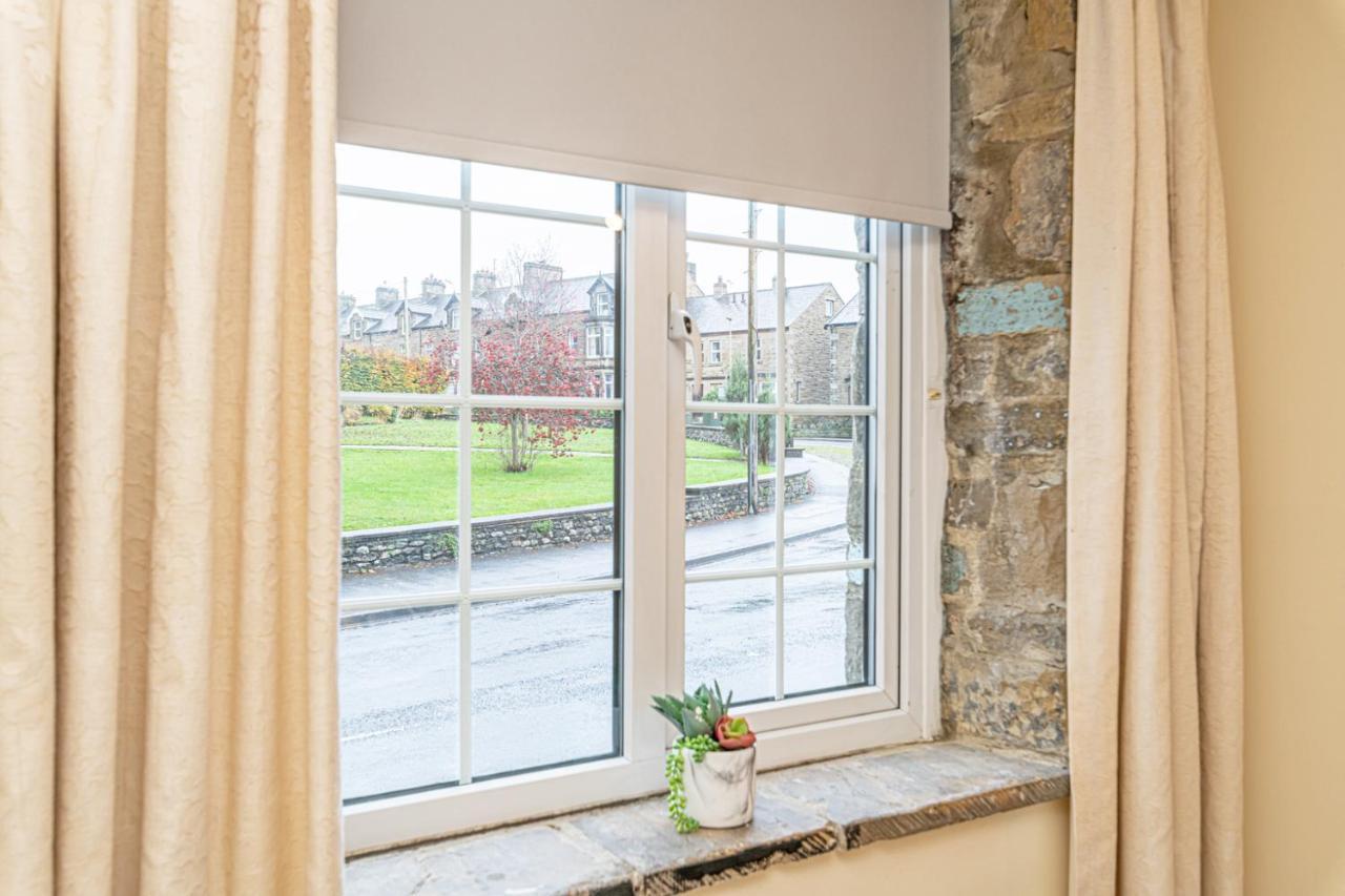 Scalebar Bridge End Mill Settle Exterior foto